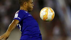 Mayke quer evitar problemas na transferência