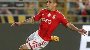 Maxi Pereira vai envolver a família na decisão