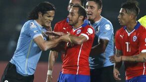 Uruguai de Maxi e Jonathan eliminado pelo Chile
