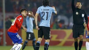 Jara investigado por colocar dedo no rabo de Cavani