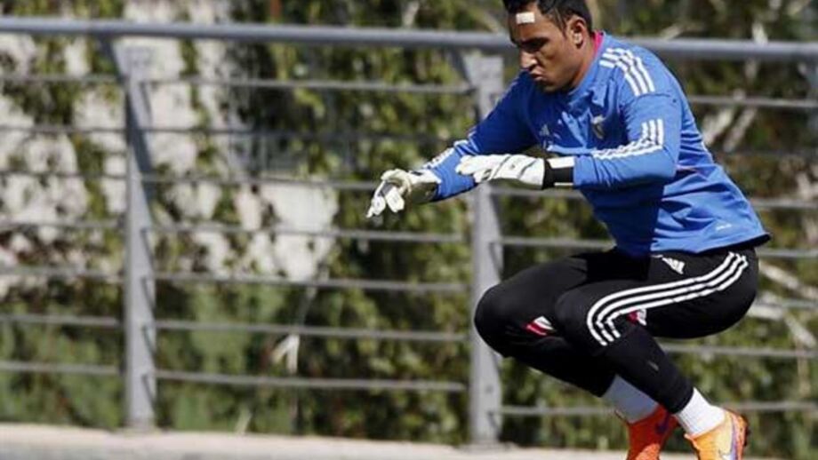 Keylor Navas apontado à baliza do Liverpool