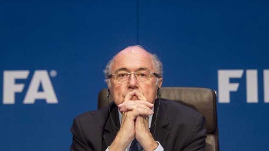 Joseph Blatter demite-se da liderança da FIFA