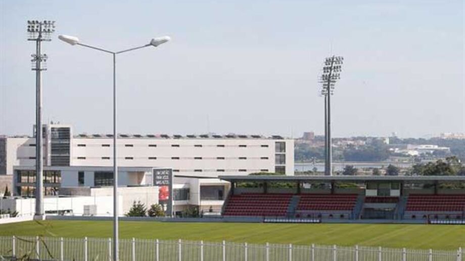 Águias impedem equipa técnica de Jesus de entrar no Seixal