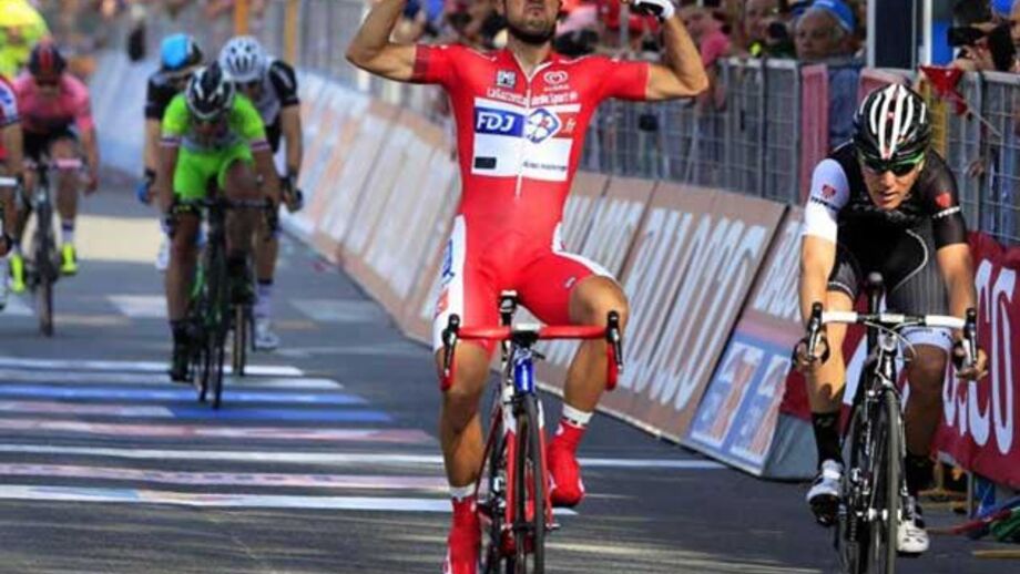 Critério do Dauphiné: Nacer Bouhanni vence segunda etapa