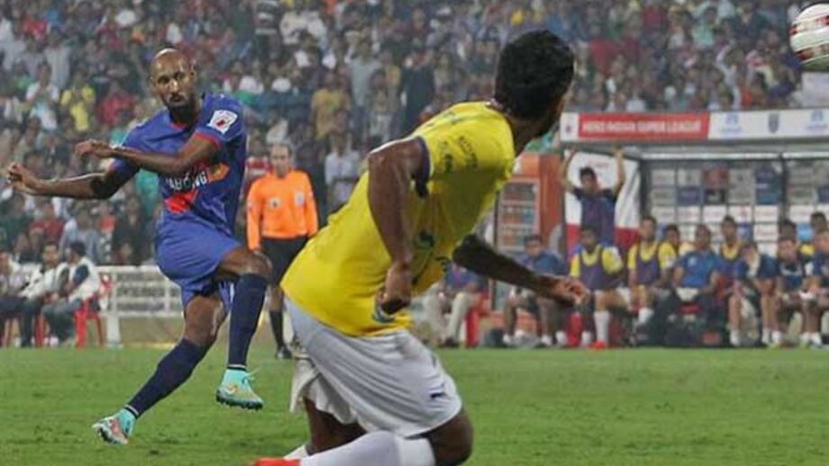 Anelka renova com o Mumbai City FC