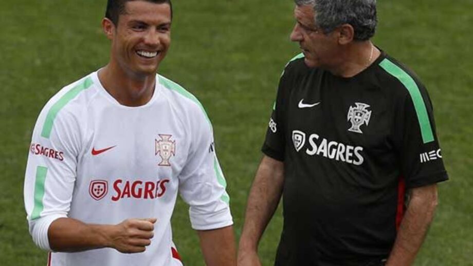 Fernando Santos desvaloriza posicionamento de Ronaldo