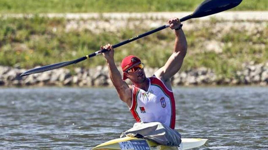 Canoagem: Pimenta nas meias-finais do K1 1000m