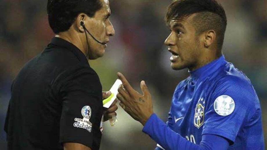 Brasileiros desconfiam de conspiração do... Mundo