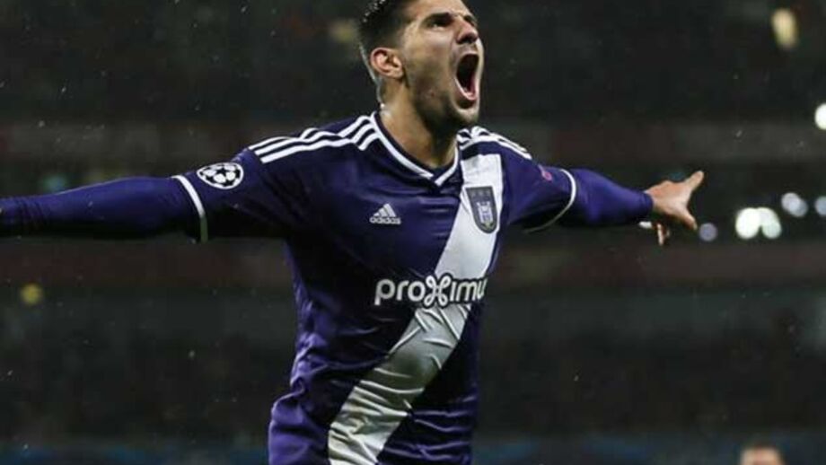 Milhões do Newcastle podem desviar Mitrovic da Luz