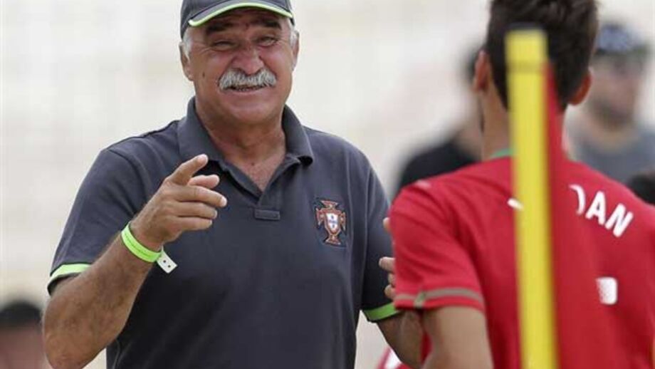 Selecionador de futebol de praia sem favoritos para as 'meias'