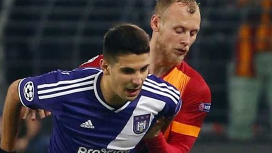 Mitrovic não desiste da Luz