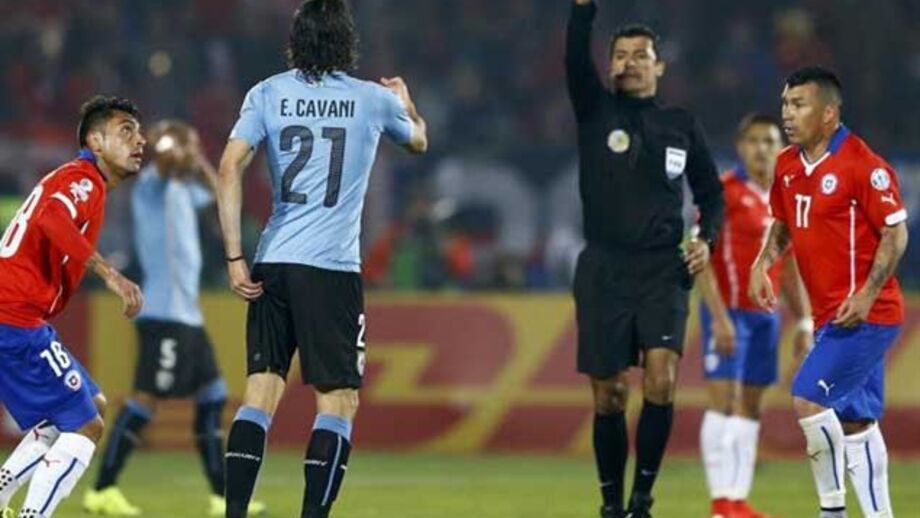 CONMEBOL volta atrás e lança Ricci no explosivo Argentina-Paraguai