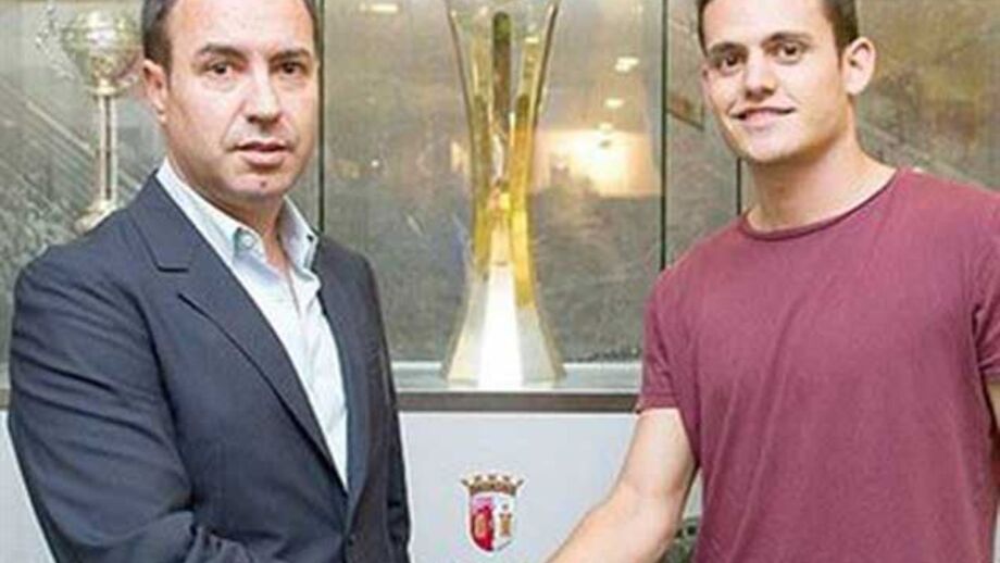 Bracarenses oficializam Joan Román