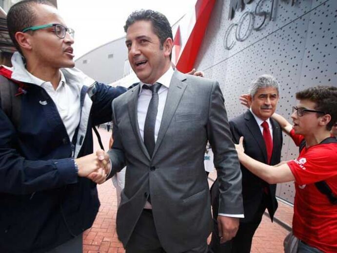 Adeptos com Rui Vitória