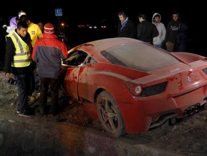 Assim ficou o Ferrari de Vidal...