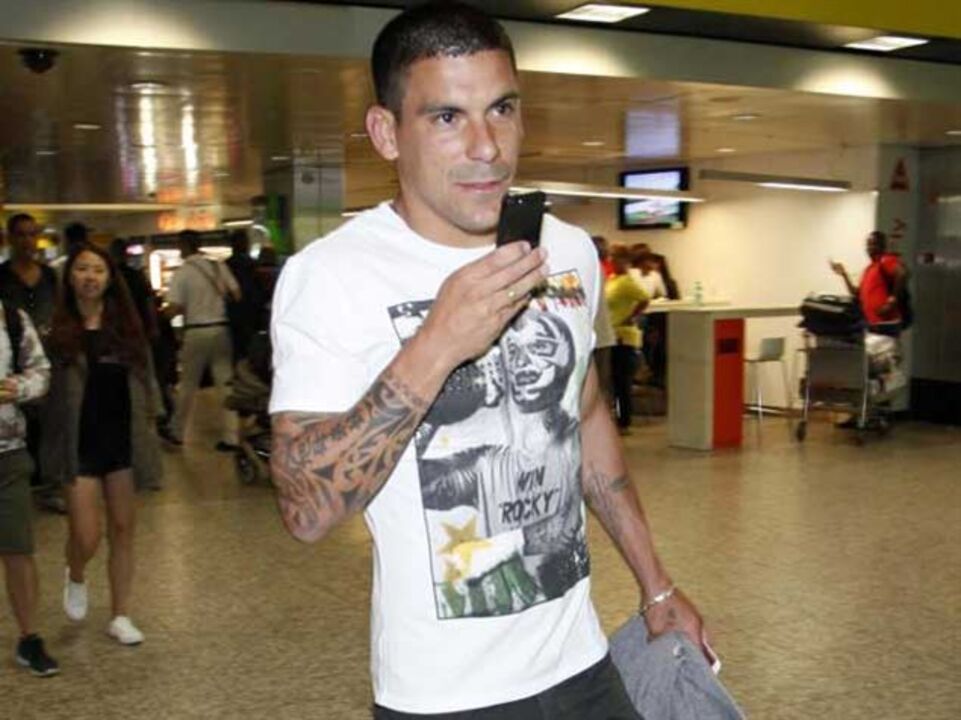 Maxi Pereira já não está vinculado às águias