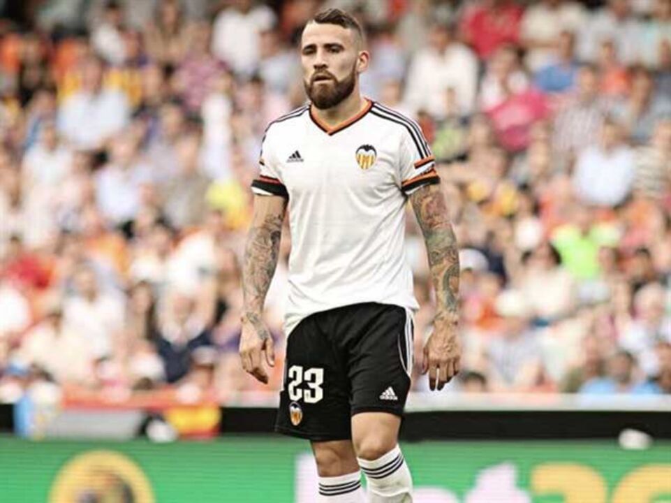 Agente de Otamendi afasta central do Bernabéu