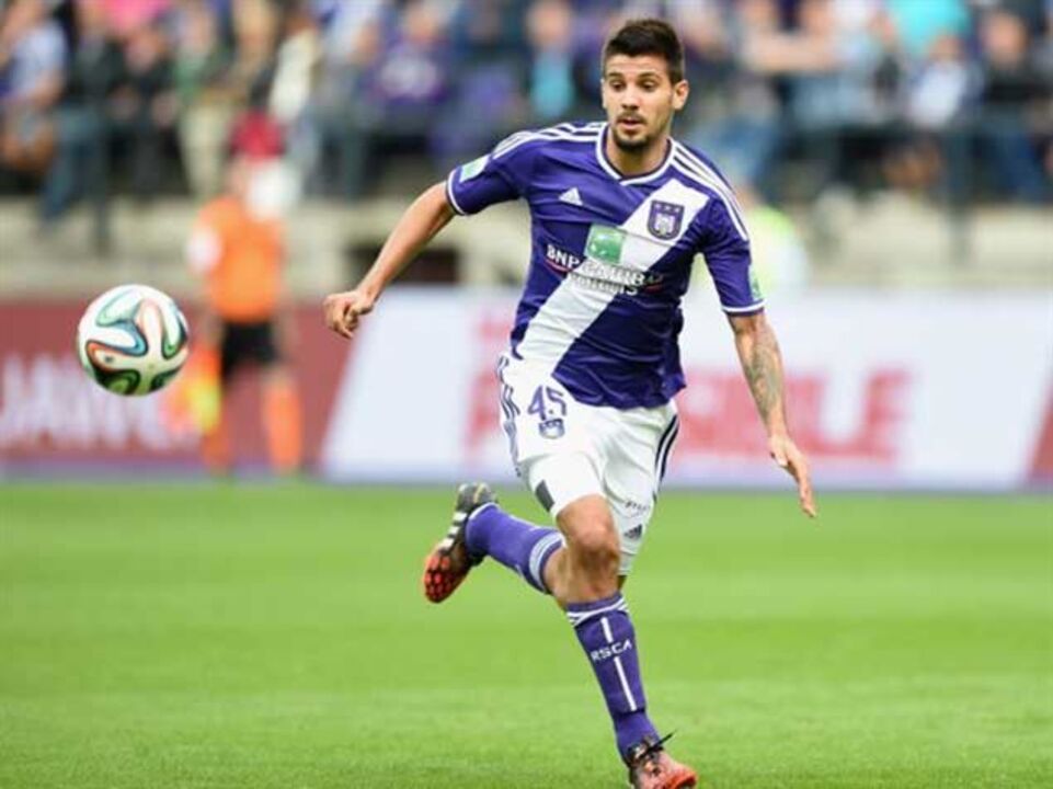 Roma pretende oferecer 12 milhões por Mitrovic