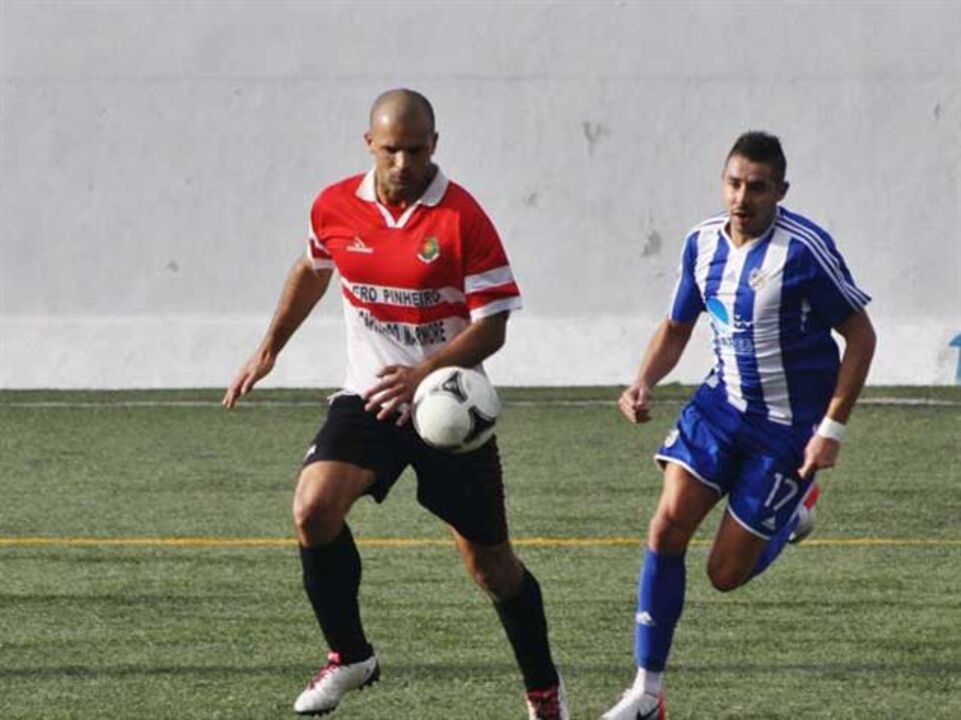 A última época de Nuno Abreu será no Carcavelos