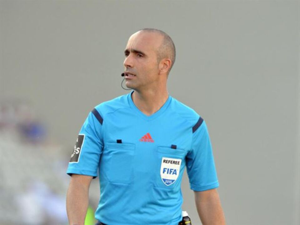 Dragões multados por ironizar sobre João Capela