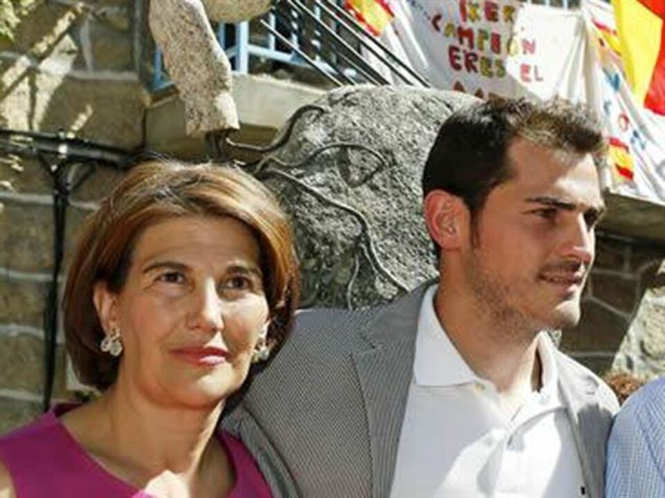 Mãe de Casillas pede desculpa aos dragões