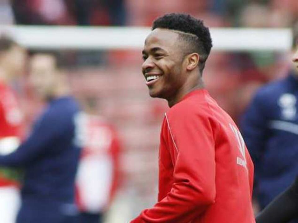 Sterling já cumpre exames médicos no Manchester City