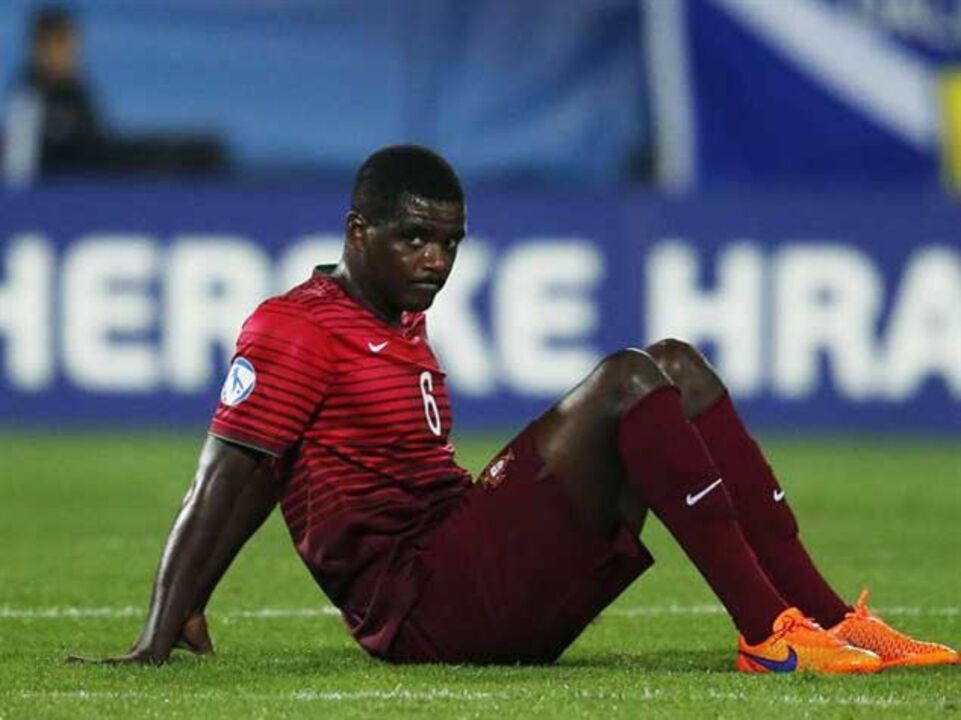 FPF analisa exames de William Carvalho