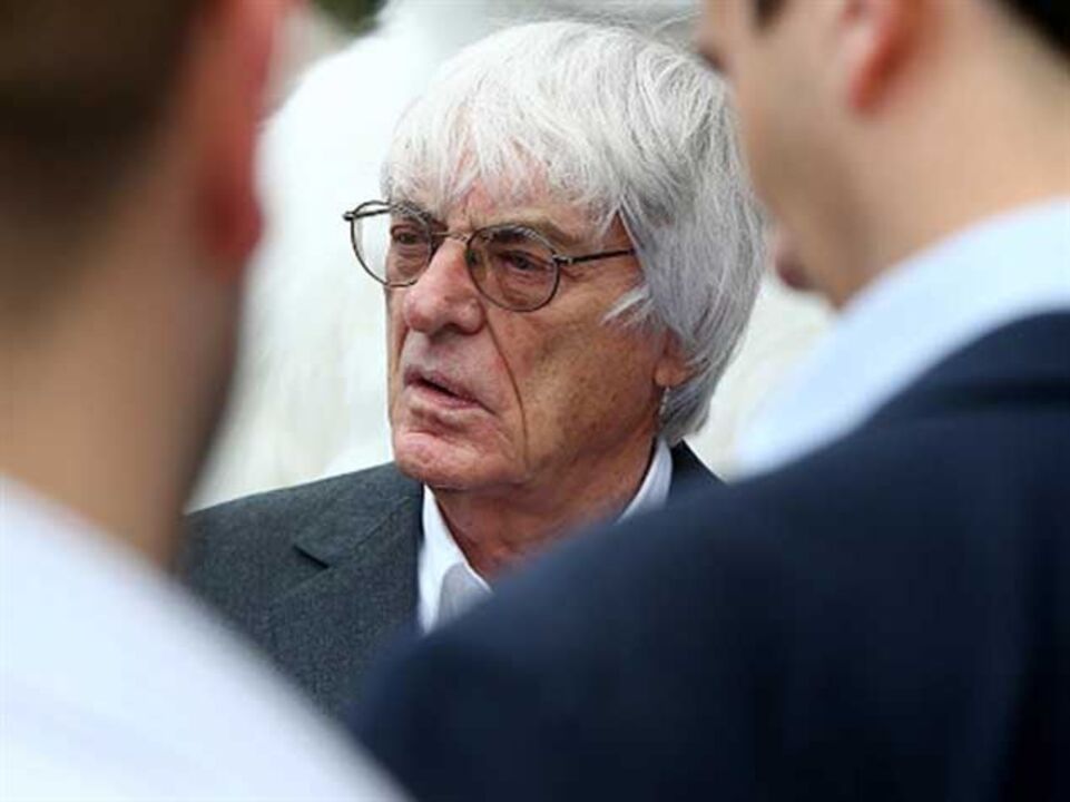 Bernie Ecclestone: «O trator-grua nunca deveria ter estado naquele local»