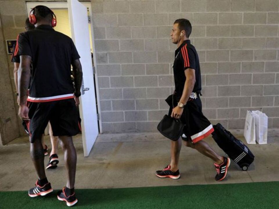 Lima no Al Ahli a ganhar 1,5 milhões por ano