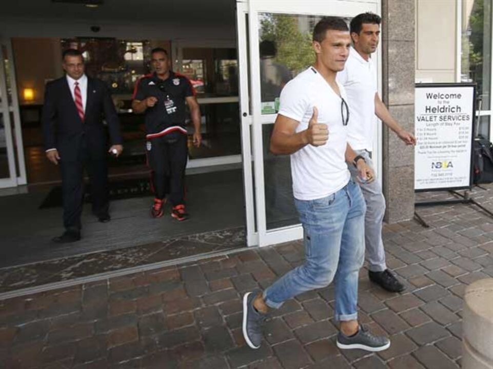 Lima viaja para Lisboa