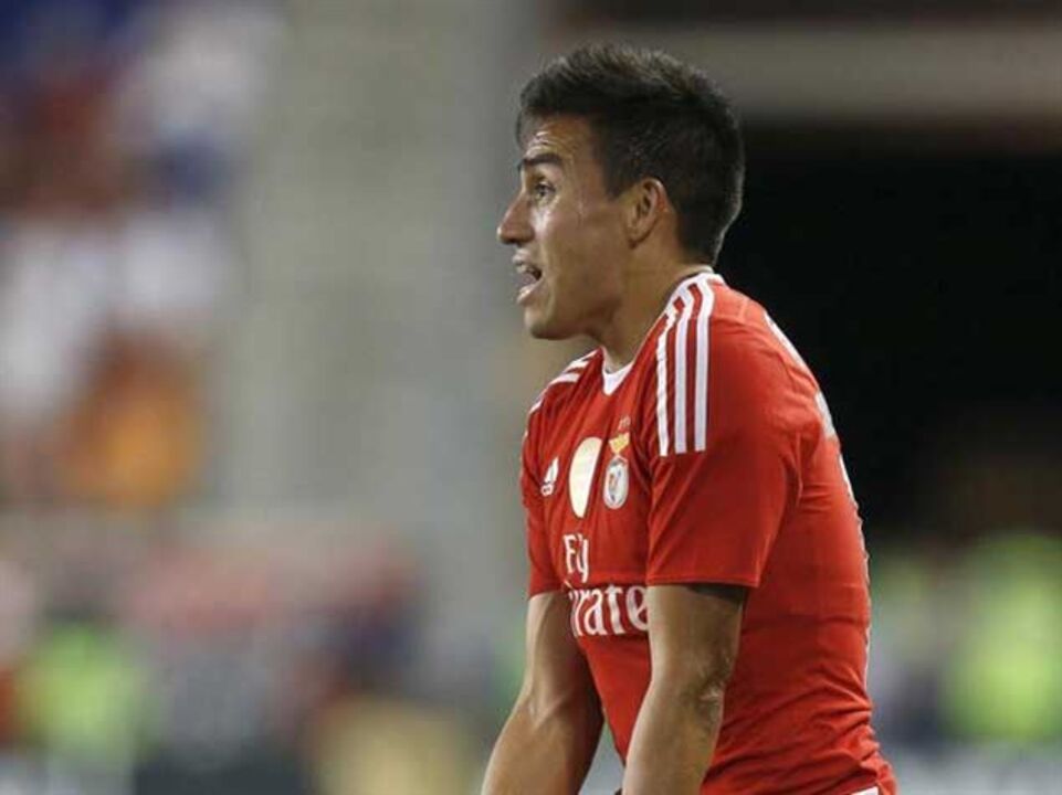 Gaitán dá alguns sinais de impaciência