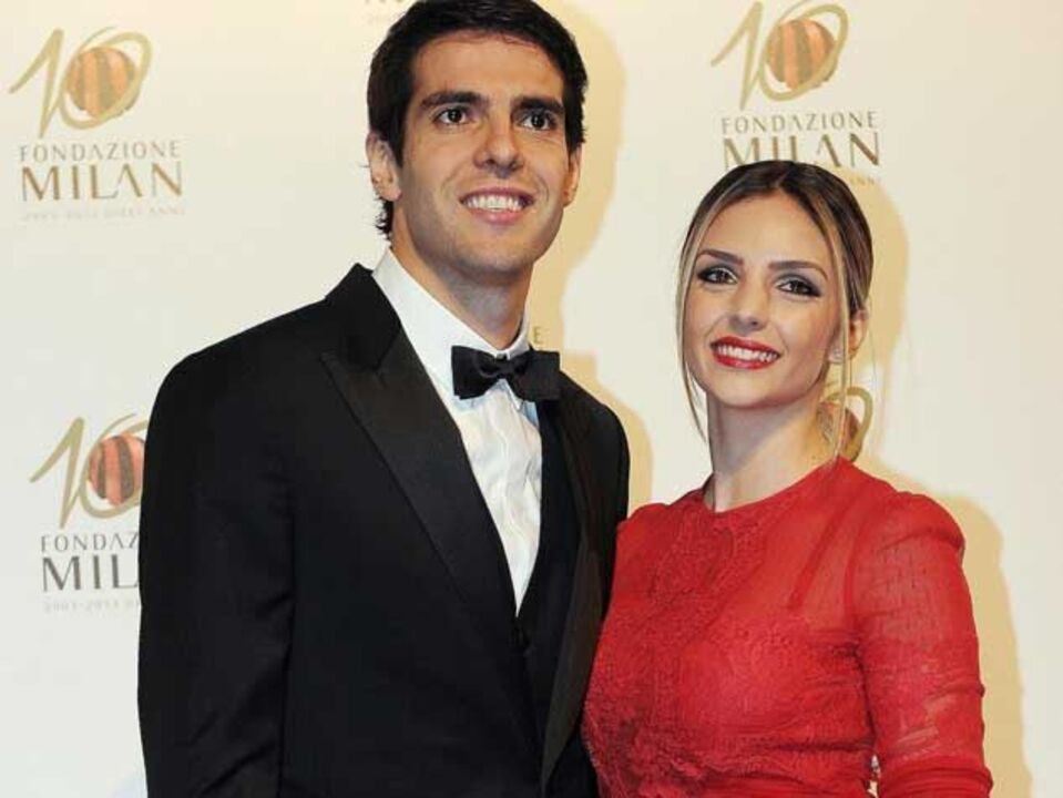 Kaká e Carol Celico renovam votos de casamento