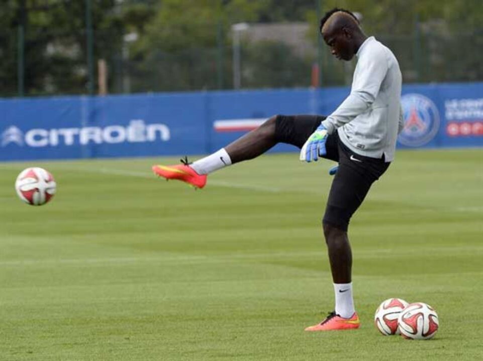Francês Mory Diaw reforça baliza
