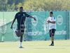 William Carvalho treinou com fratura na tíbia