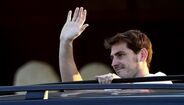 Imagens da chegada de Casillas
