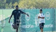 William Carvalho treinou com fratura na tíbia
