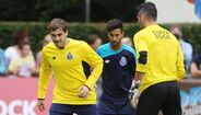 Casillas volta a sorrir