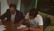 Teo Gutiérrez já mostra a nova camisola