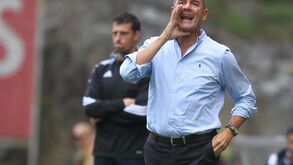 Victor Fernández toma conta formação