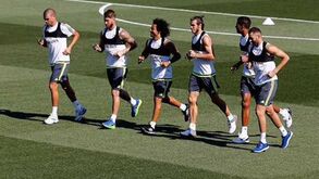 Sete particulares em quatro países