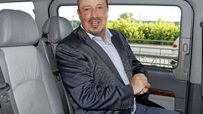 Benítez eleva a exigência e quer "siesta"