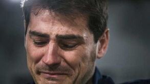 Casillas chora logo que começa a falar