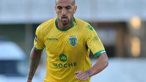 Miguel Lopes perto da saída
