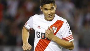 Italianos dizem que dragões podem desviar Teófilo Gutiérrez do Sporting