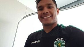 Leões oficializam Teo Gutiérrez