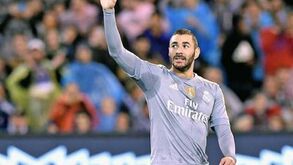 Benzema alimenta especulação sobre saída
