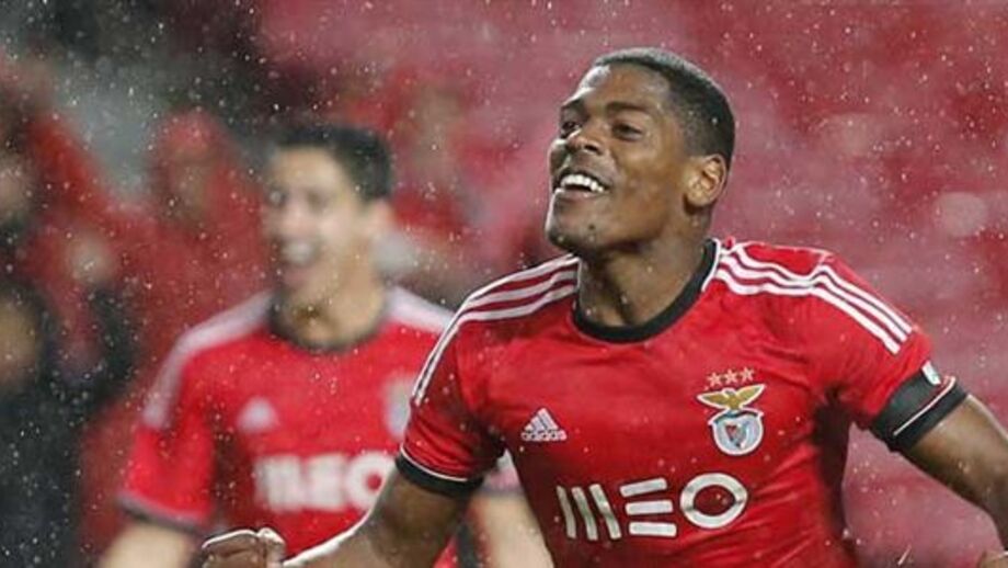 Cavaleiro no Monaco por 15 milhões