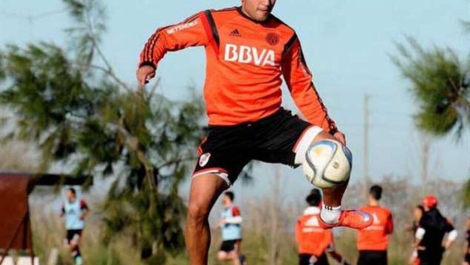 Argentina: River convoca Viudez na esperança de fechar Teo Gutiérrez