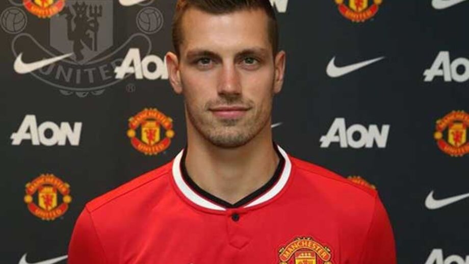 Manchester United oficializa Schneiderlin