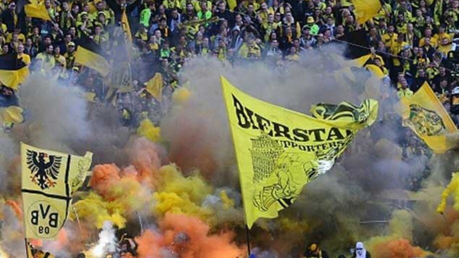 Adeptos do Borussia Dortmund proibidos de utilizar bandeiras
